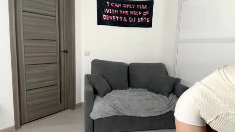 Mona online show from 02-19-26, 05:09