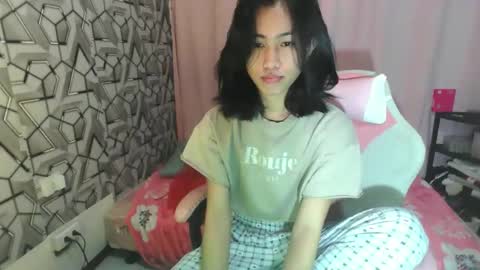 sydnyxox1 online show from 05-04-26, 02:40