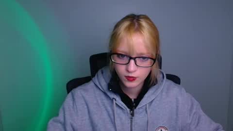 Syfer online show from 11-29-25, 06:49