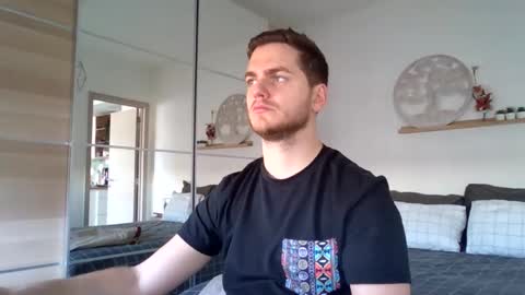 Snapshot of syl092 chatting on 01-13-25, 02:00 syl092 online show from 01-13-25, 02:00
