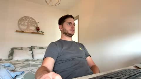 syl092 online show from 03-12-26, 12:44