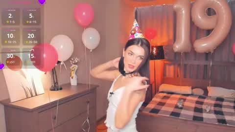 Snapshot of synne_glows chatting on 10-17-25, 07:11 Eva online show from 10-17-25, 07:11