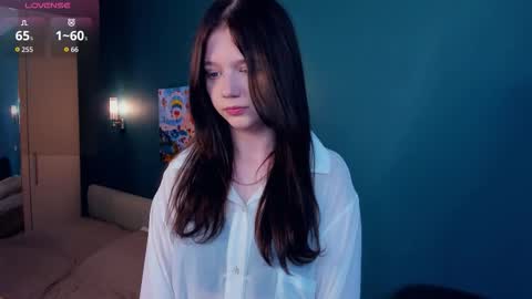 Emily online show from 09-28-25, 04:18