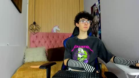 Snapshot of syriussz chatting on 02-07-26, 07:17 Syriussz online show from 02-07-26, 07:17