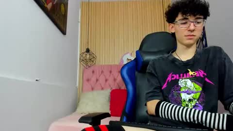 Snapshot of syriussz chatting on 02-18-26, 07:32 Syriussz online show from 02-18-26, 07:32