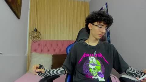 Snapshot of syriussz chatting on 02-27-26, 07:25 Syriussz online show from 02-27-26, 07:25