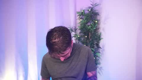 t0ny_wylie online show from 02-06-26, 06:22