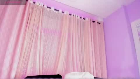 Snapshot of t4mmy_ chatting on 06-25-26, 05:12 t4mmy_ online show from 06-25-26, 05:12