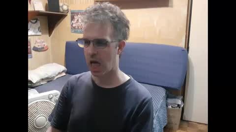 Snapshot of t_eacher5 chatting on 01-27-25, 05:03 Maxi online show from 01-27-25, 05:03