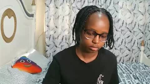 Snapshot of t_okyo chatting on 02-01-26, 06:23 TOKYO online show from 02-01-26, 06:23