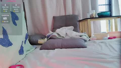 Snapshot of t_taotao chatting on 04-27-26, 09:18 t_taotao online show from 04-27-26, 09:18