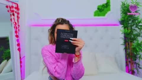 Snapshot of taahiraarabian chatting on 03-05-25, 01:17 Arianna online show from 03-05-25, 01:17