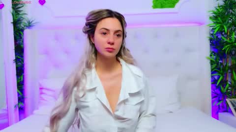 Arianna online show from 12-04-25, 01:31