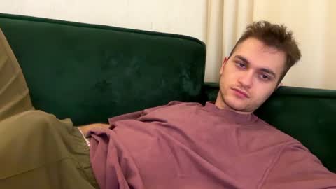 Alex online show from 06-11-26, 01:16