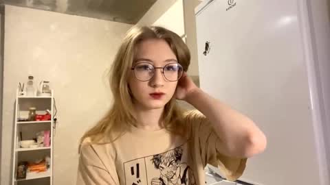 Tessa online show from 12-05-25, 03:09