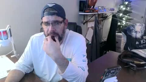 TaintNuzzler online show from 12-02-24, 03:15