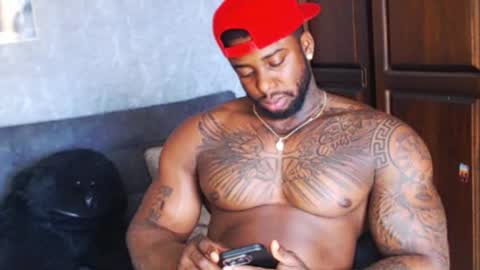 Tairon Tucke online show from 12-18-24, 02:49