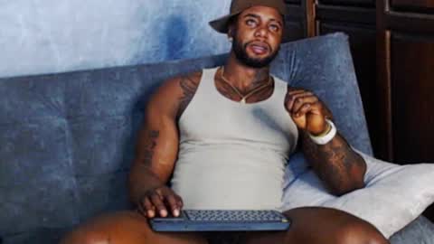 Tairon Tucke online show from 01-14-25, 12:22