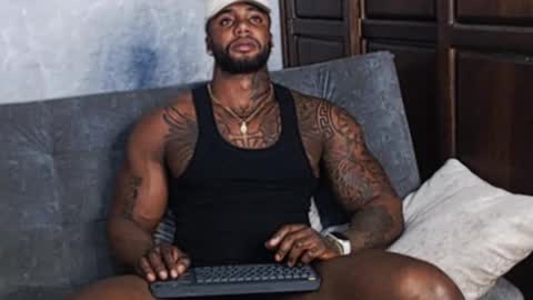 Tairon Tucke online show from 01-16-25, 02:09