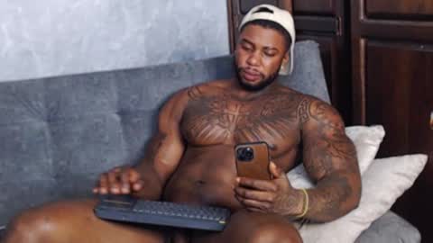 Tairon Tucke online show from 01-17-25, 03:34