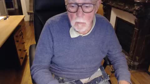 taisabaki54 online show from 10-27-25, 08:46