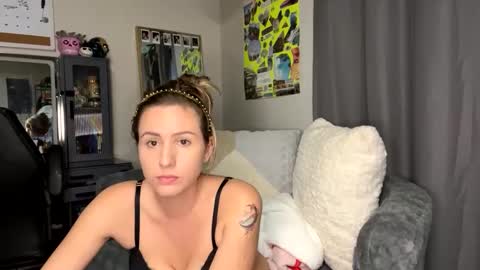 Snapshot of taishabubblebutt chatting on 12-01-24, 11:47 Taishabubblebutt online show from 12-01-24, 11:47