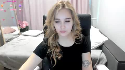 Snapshot of taisia_hot chatting on 02-25-26, 09:08 Taisia online show from 02-25-26, 09:08