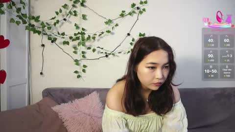 Soo Ying online show from 11-16-25, 07:41