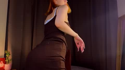 Snapshot of taiteedgington chatting on 09-28-25, 02:39 im Lally online show from 09-28-25, 02:39