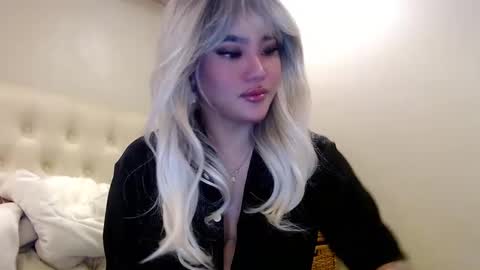 Snapshot of takemeinheaven1 chatting on 02-20-25, 02:57 Lena online show from 02-20-25, 02:57