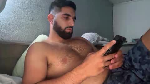 Snapshot of talfar chatting on 11-06-25, 10:21 talfar online show from 11-06-25, 10:21