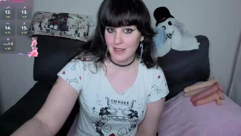 Snapshot of talia_bloodina chatting on 04-23-26, 01:18 Talia Bloodina online show from 04-23-26, 01:18