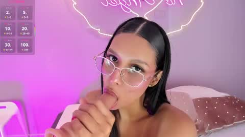 talianahernandez online show from 07-15-26, 04:45