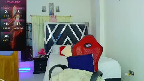 Snapshot of talianamoreno chatting on 06-17-26, 02:47 taliana modelo independiente online show from 06-17-26, 02:47