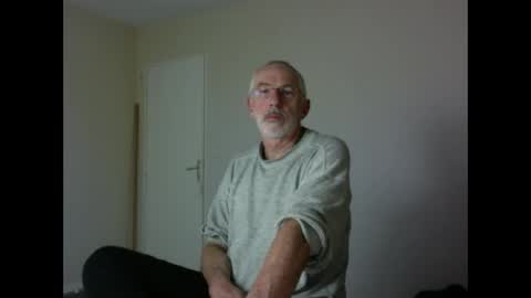 Jack Pierrot online show from 10-14-25, 06:52