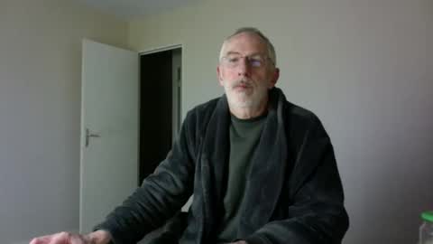 Snapshot of taliesin4321 chatting on 02-11-26, 07:19 Jack Pierrot online show from 02-11-26, 07:19