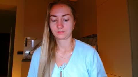  Kira  online show from 11-18-25, 06:18