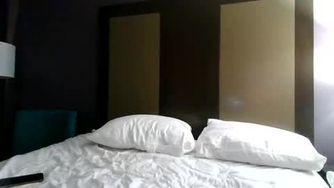 Snapshot of talktomenicely_ chatting on 09-10-25, 06:46 Lily Rhoades online show from 09-10-25, 06:46