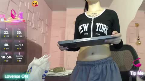 Snapshot of tamara_aa chatting on 09-23-25, 12:35 Tamara online show from 09-23-25, 12:35