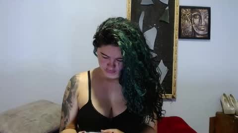 Snapshot of tamara_reyna chatting on 04-29-26, 08:15 Tammy Modelo independiente YEAH online show from 04-29-26, 08:15