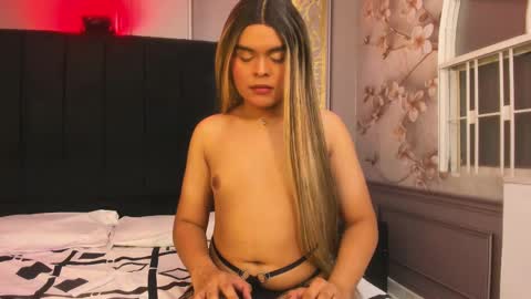 Snapshot of tamara_sweet__ chatting on 03-09-25, 01:25 Tamara online show from 03-09-25, 01:25