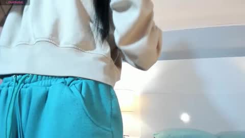 Tamy  online show from 11-24-25, 12:27