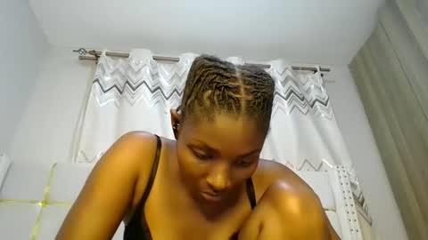 Snapshot of tamia538235 chatting on 02-25-25, 06:31 tamia online show from 02-25-25, 06:31