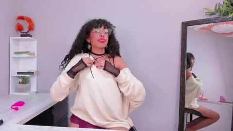 Snapshot of tamia_25 chatting on 04-21-26, 01:28 TAMI online show from 04-21-26, 01:28