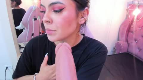 Snapshot of tammy_777 chatting on 02-27-25, 08:39 TAMMY online show from 02-27-25, 08:39