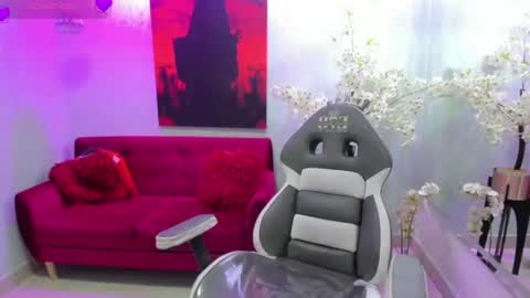 Snapshot of tammy_petit chatting on 06-14-26, 03:30 Tammy online show from 06-14-26, 03:30