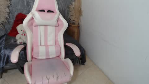 Snapshot of tammycooperr_ chatting on 02-02-25, 06:15 tammycooperr online show from 02-02-25, 06:15