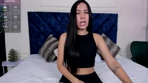 Snapshot of tammylee__ chatting on 02-11-26, 12:37 Salome online show from 02-11-26, 12:37