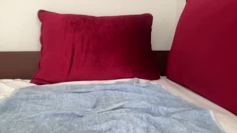 Snapshot of tan_and_spicy chatting on 09-30-25, 06:02 tan and spicy online show from 09-30-25, 06:02