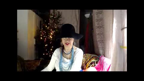 Milena online show from 12-30-24, 02:20